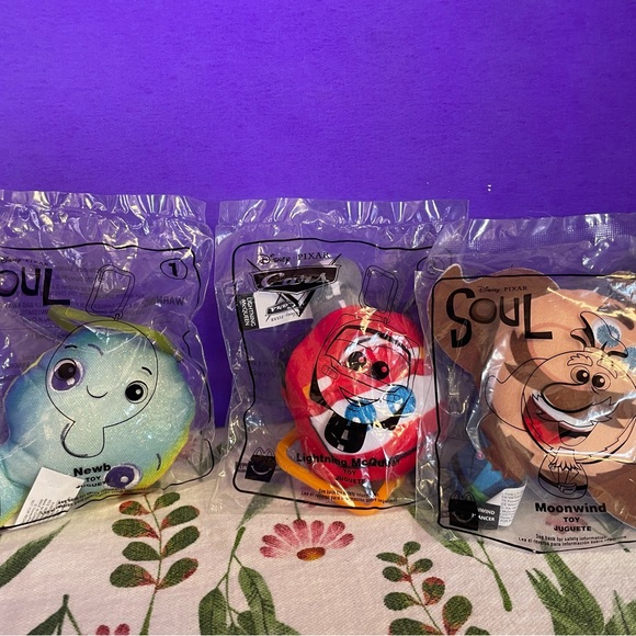 McDonald’s Happymeal Disney Pixar Plush Figurine Keychains - Picture 1 of 8